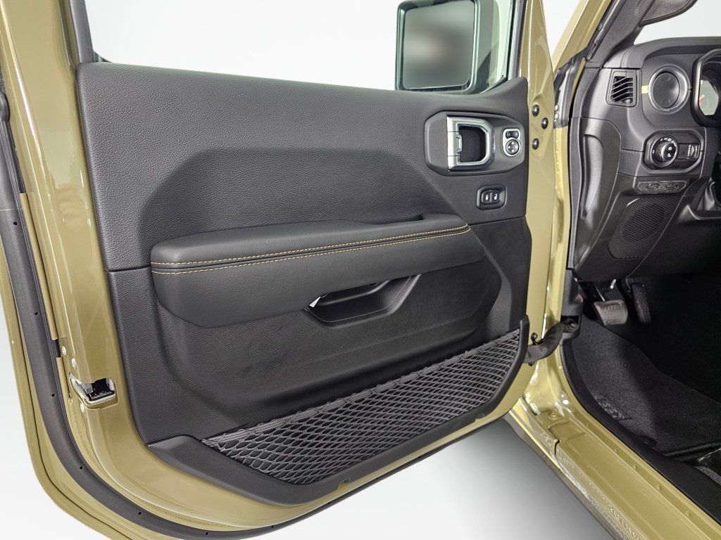New 2026 Jeep Gladiator Sport AWD/4WD image 21