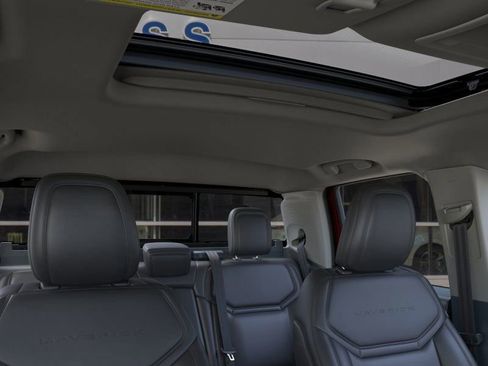 New 2026 Ford Maverick Lariat w/ Black Appearance Package image 13