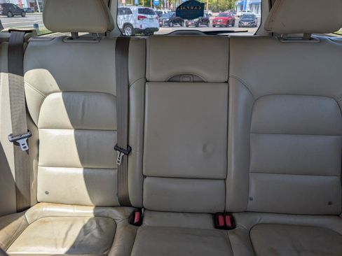 Used 2011 Volvo XC70 3.2 AWD/4WD image 22