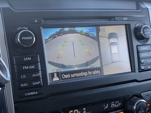 Used 2018 Nissan Titan PRO-4X w/ Pro-4x Convenience Package image 19