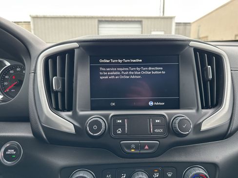 Used 2024 GMC Terrain SLT image 63