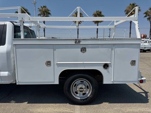 New 2025 Ford F350 XL w/ XL Chrome Package image 15