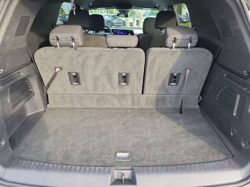 Certified 2025 Chevrolet Traverse LT AWD/4WD image 8