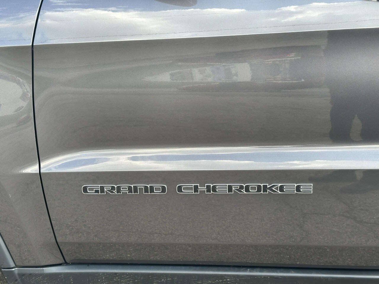 Used 2019 Jeep Grand Cherokee Limited AWD/4WD image 39