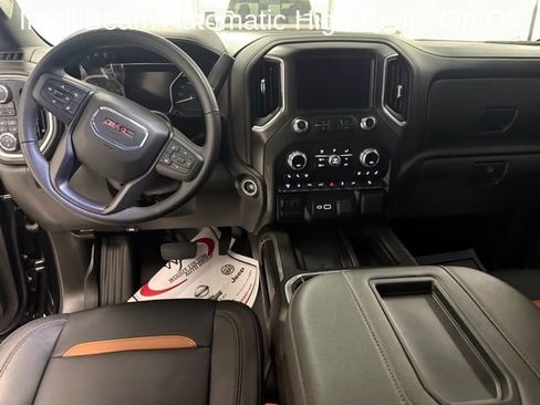 Used 2022 GMC Sierra 2500 AT4 w/ AT4 Premium Plus Package AWD/4WD image 15
