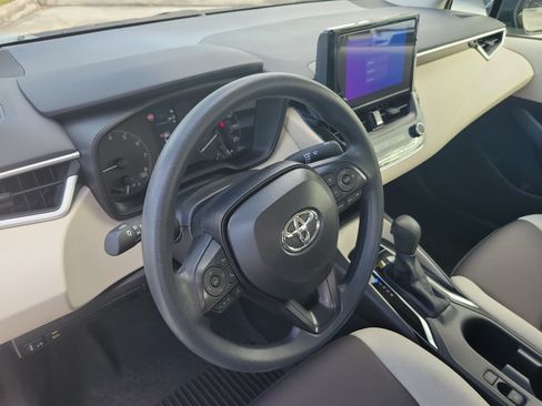 Used 2025 Toyota Corolla LE FWD image 23