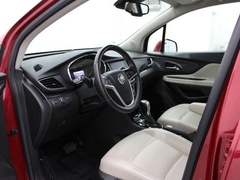 Used 2019 Buick Encore Essence FWD image 7