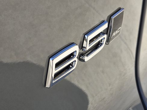 New 2026 Volvo XC40 B5 Plus w/ Protection Package Premier image 15