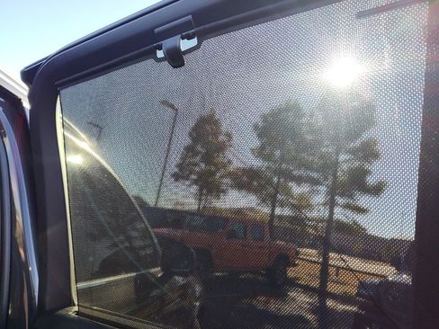 Used 2017 Volvo XC90 T6 Inscription w/ Vision Package image 12