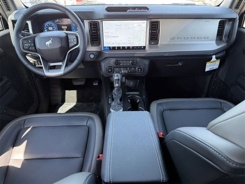 New 2025 Ford Bronco Outer Banks image 34
