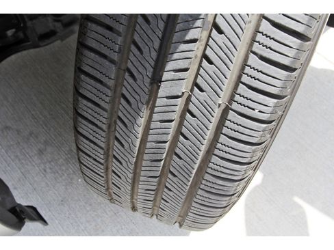 Used 2023 Nissan Rogue SV image 31