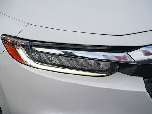 Used 2022 Honda Insight EX image 2