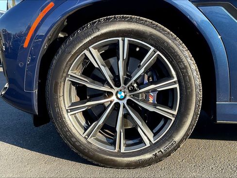 Used 2023 BMW X6 xDrive40i w/ M Sport Package image 12