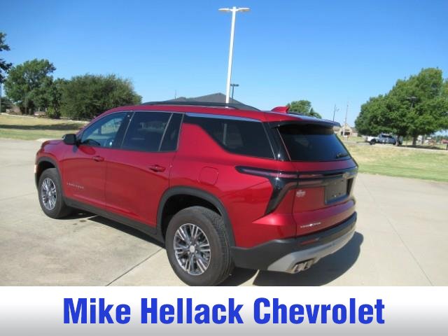 Used 2026 Chevrolet Traverse LT FWD image 5