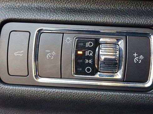 Used 2024 Lincoln Corsair Reserve FWD image 25