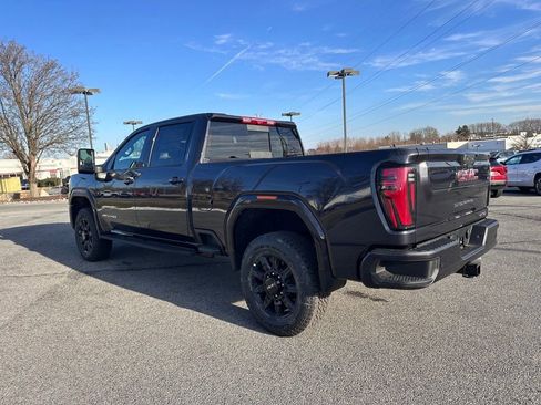 New 2026 GMC Sierra 2500 AT4 w/ AT4 Premium Plus Package AWD/4WD image 6