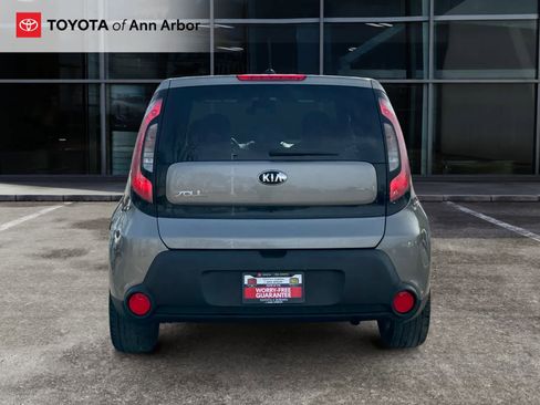 Used 2014 Kia Soul + FWD image 9