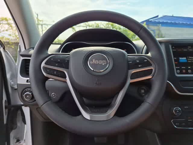 Used 2022 Jeep Cherokee Latitude Lux w/ Sun & Sound Group AWD/4WD image 24