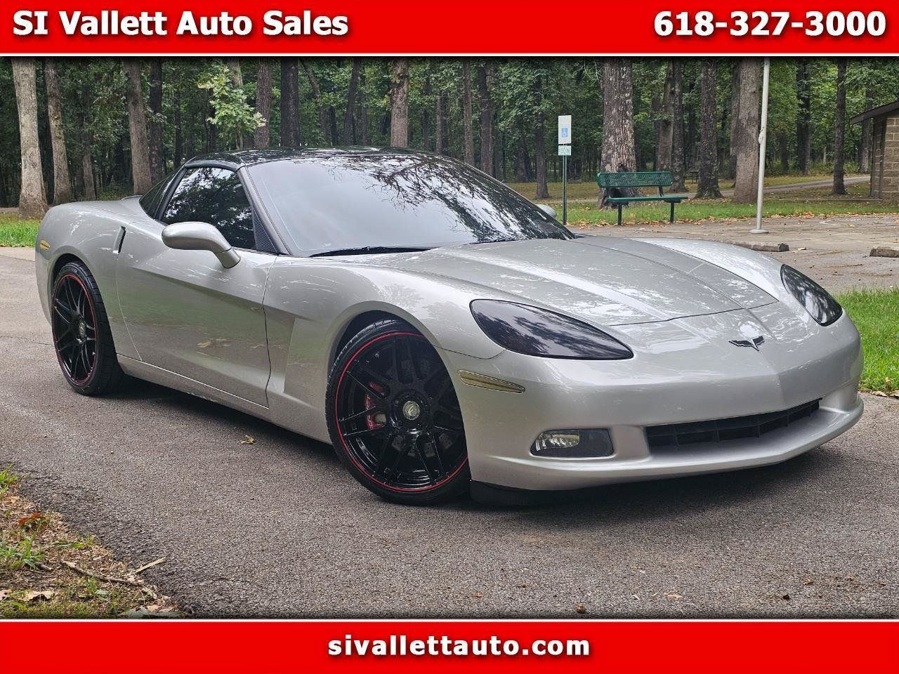 Used 2005 Chevrolet Corvette Coupe w/ Preferred Equipment Group RWD image 1