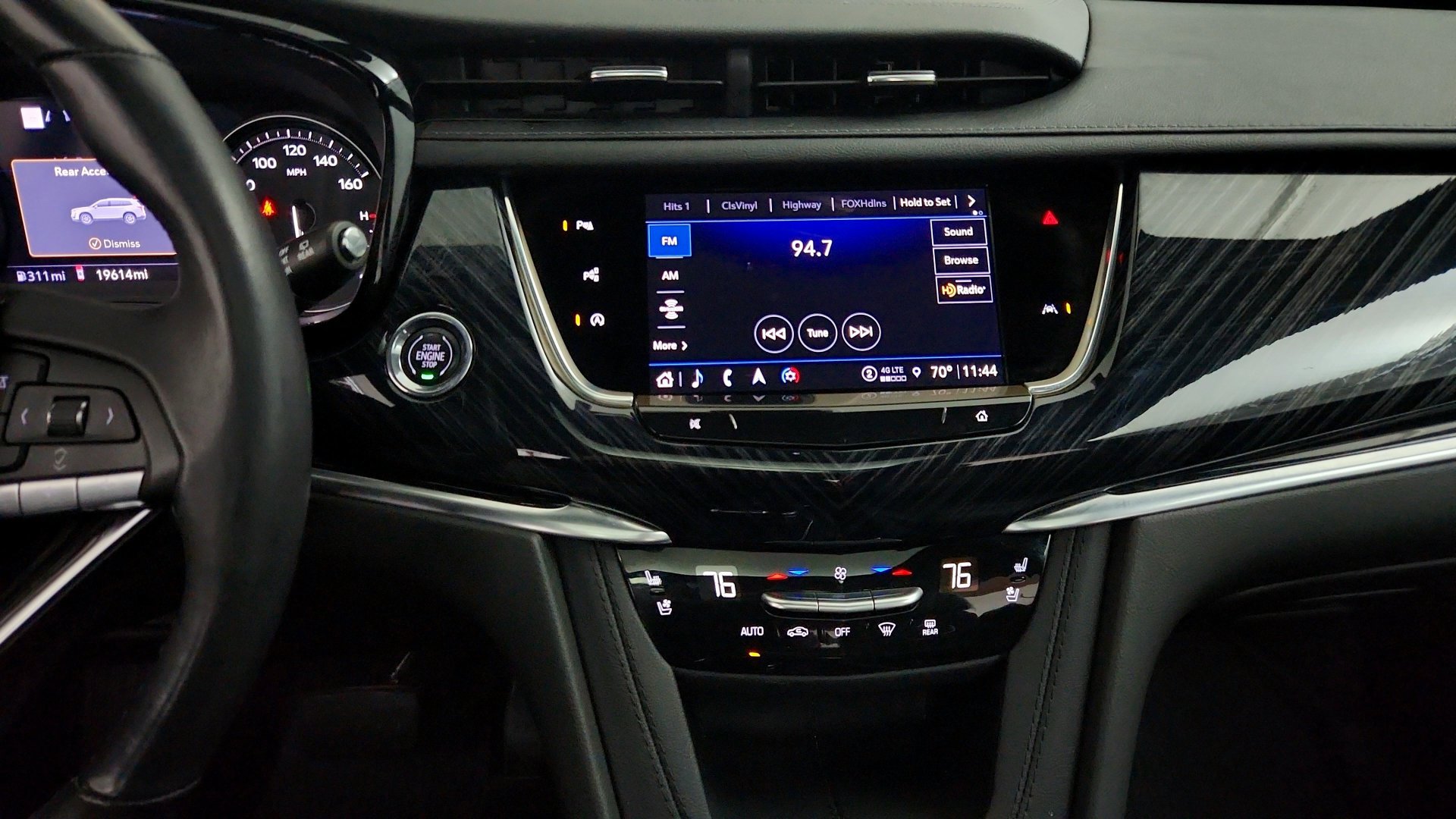 Used 2024 Cadillac XT6 Premium Luxury w/ Technology Package AWD/4WD image 21