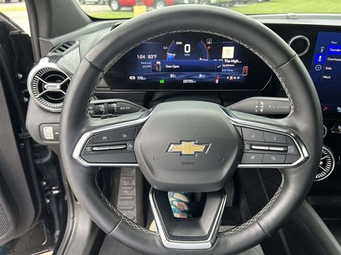 Used 2024 Chevrolet Blazer EV LT AWD/4WD image 36