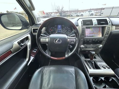Used 2016 Lexus GX 460 image 13