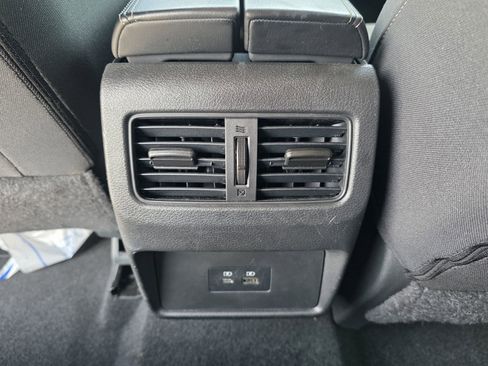 Used 2023 Nissan Rogue SV AWD/4WD image 25