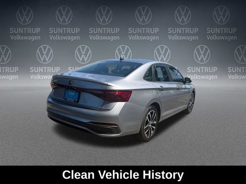 Used 2025 Volkswagen Jetta SE w/ Sunroof Package FWD image 6