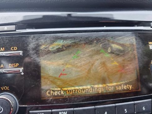 Used 2014 Nissan Rogue S AWD/4WD image 17