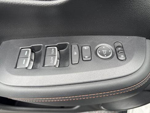 Used 2024 Honda HR-V Sport image 16