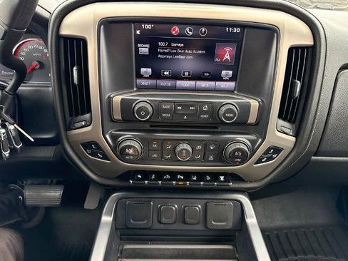Used 2015 GMC Sierra 2500 Denali w/ Duramax Plus Package AWD/4WD image 10