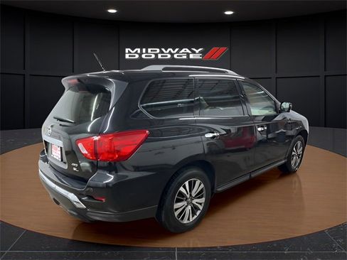 Used 2018 Nissan Pathfinder SL w/ Cargo Package image 3