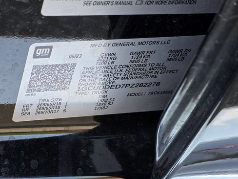 Used 2023 Chevrolet Silverado 1500 LT AWD/4WD image 23