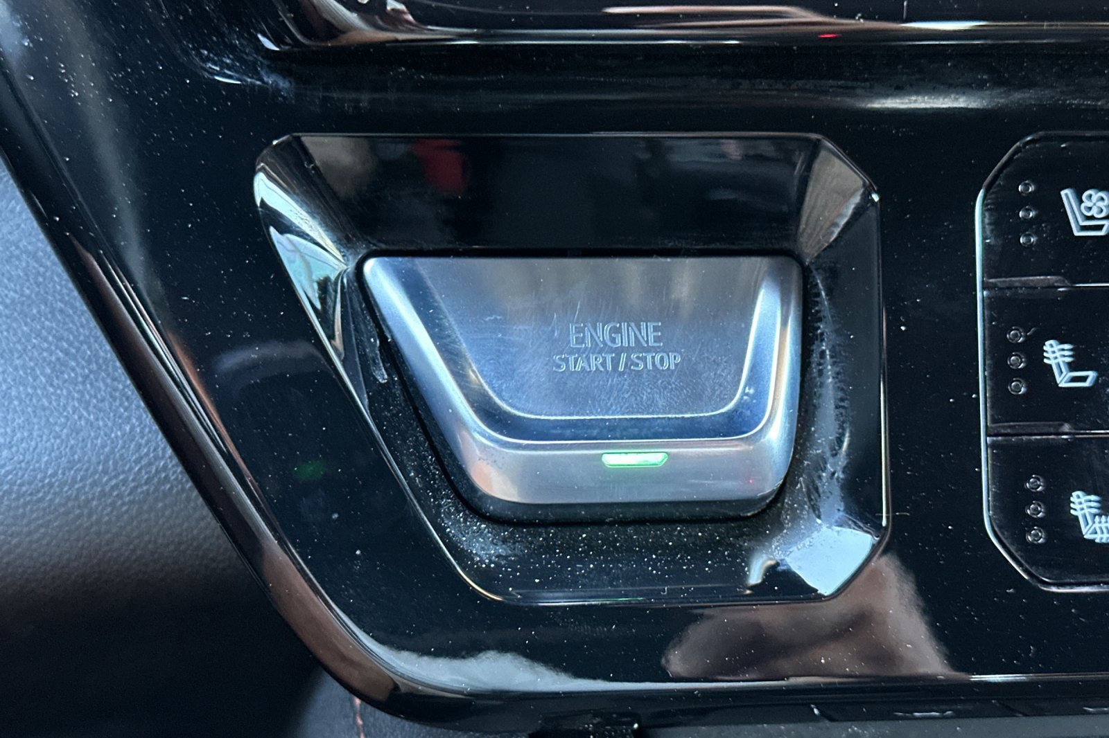 Certified 2025 GMC Sierra 1500 AT4 AWD/4WD image 22