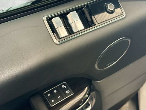 Used 2019 Land Rover Range Rover Sport Supercharged AWD/4WD image 18