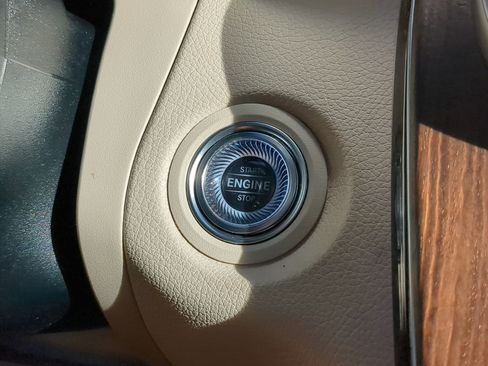 Used 2021 Mercedes-Benz GLC 300 image 22