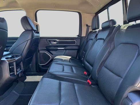 Used 2021 RAM 1500 Laramie AWD/4WD image 10