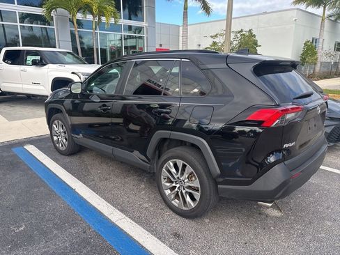 Used 2023 Toyota RAV4 XLE Premium image 2