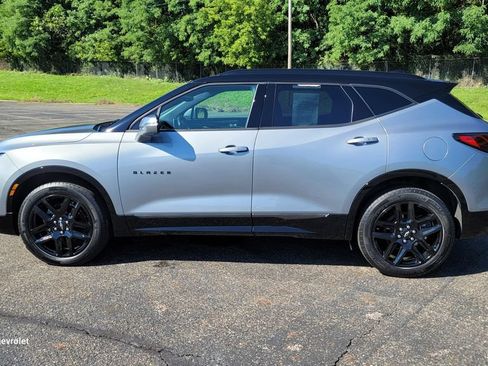 Used 2024 Chevrolet Blazer RS w/ Enhanced Convenience Package FWD image 7
