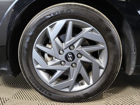 Used 2024 Hyundai Elantra SEL FWD image 18
