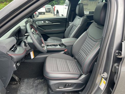 New 2025 Ford Explorer ST-Line image 17