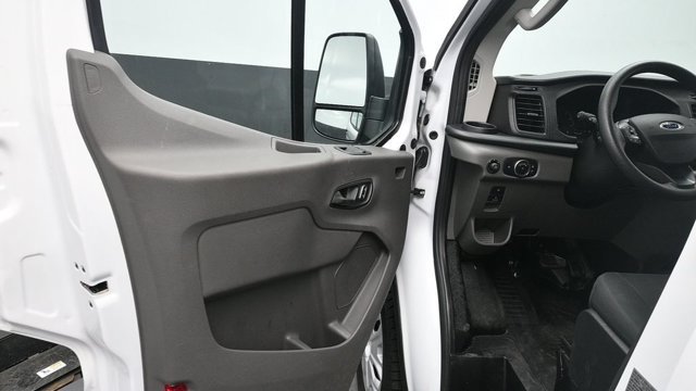 Used 2025 Ford Transit 250 Low Roof w/ Exterior Upgrade Package RWD image 19