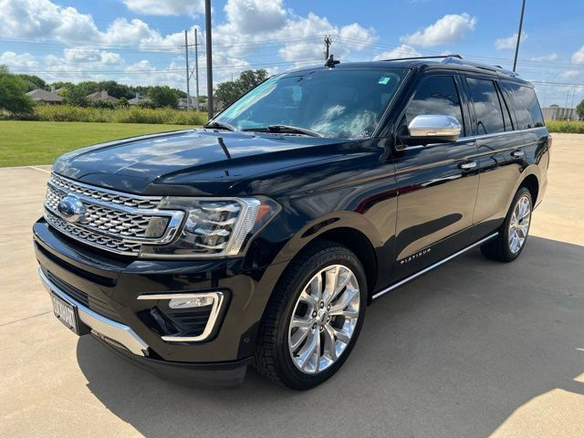 Used 2018 Ford Expedition Platinum RWD image 3