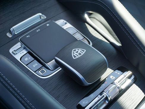 Certified 2025 Mercedes-Benz Maybach GLS 600 4MATIC image 36