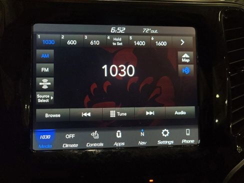 Used 2021 Jeep Cherokee Limited w/ Elite Package AWD/4WD image 25