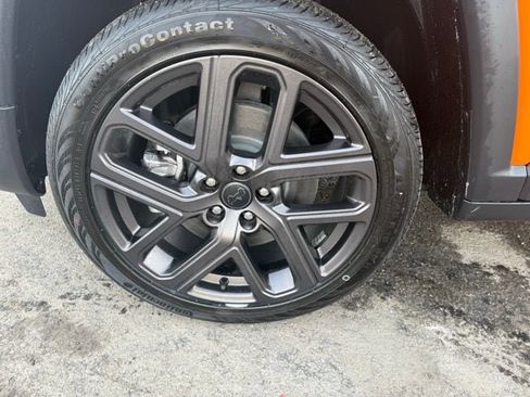 New 2026 Jeep Compass Latitude image 9