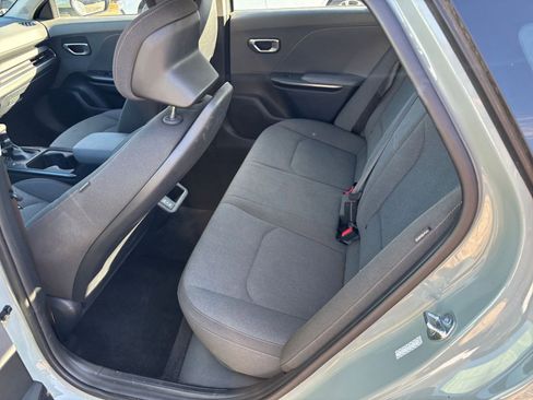 Used 2025 Kia K4 FWD image 28