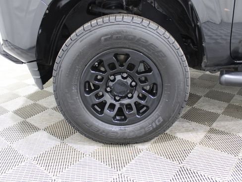 Used 2020 Toyota Tacoma SR image 34