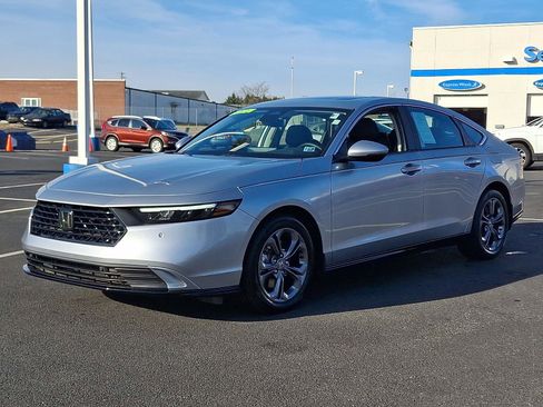 Used 2025 Honda Accord EX-L image 3