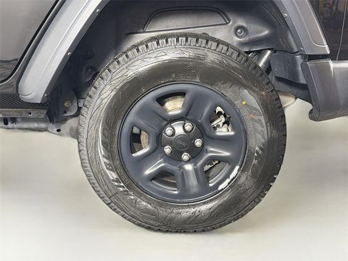 Used 2024 Jeep Wrangler Unlimited Sport AWD/4WD image 29